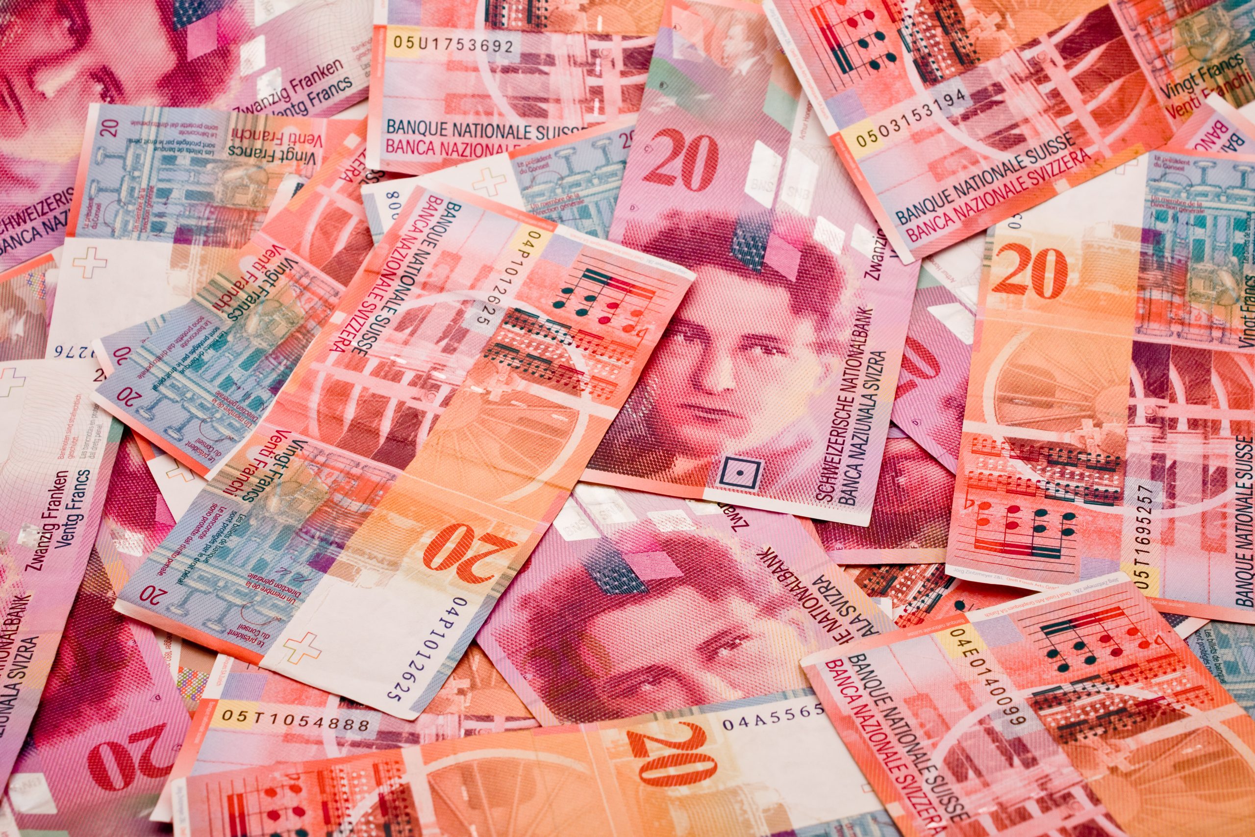 SIX posts H1 operating income rise despite strong Swiss franc