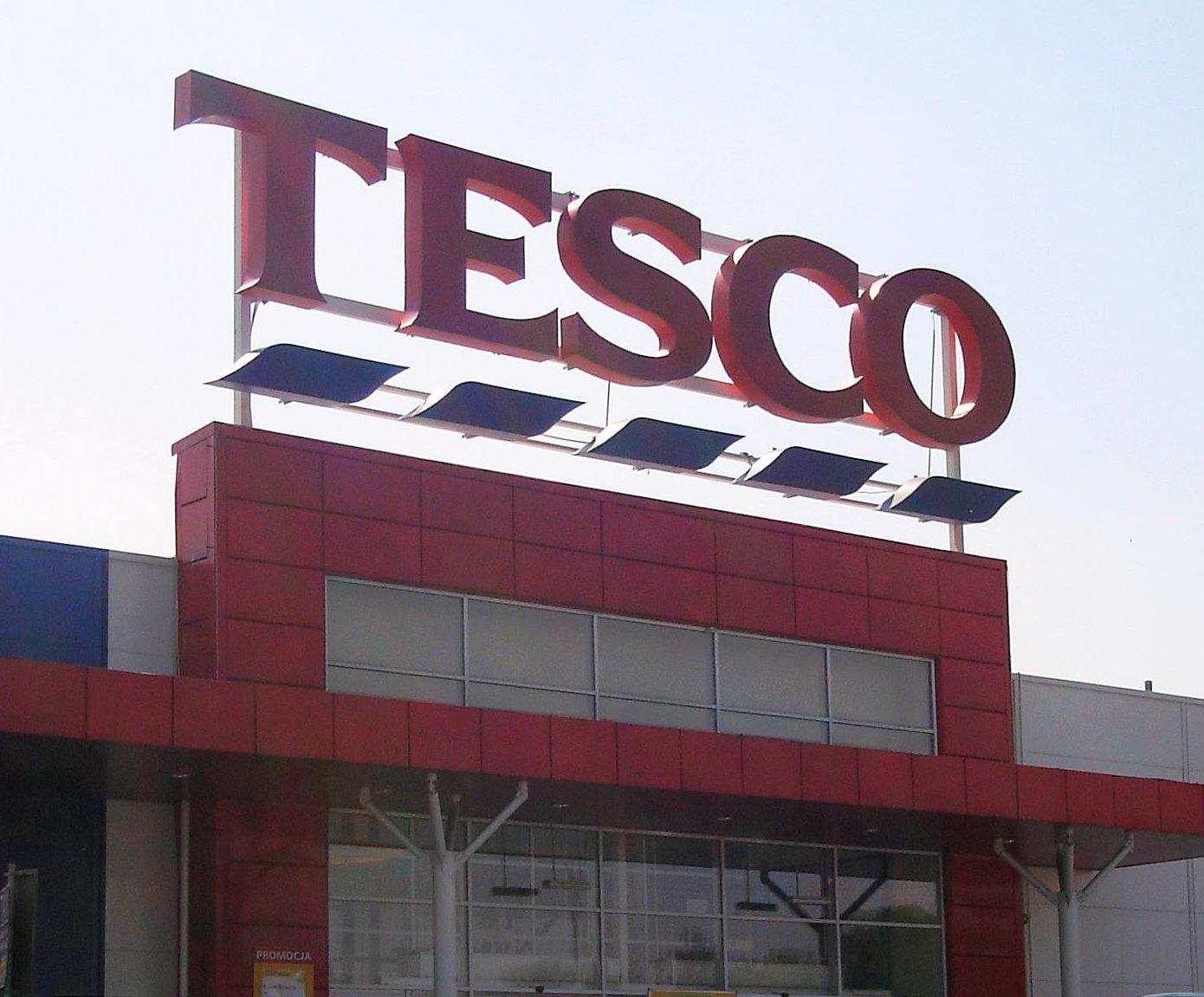 Tesco Bank removes fee on current account