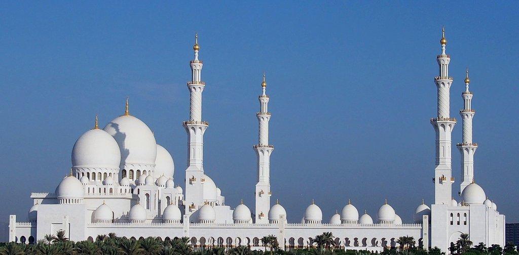 B Conference Abu Dhabi presents “DreamTeam” as the General Sponsor of the Conference