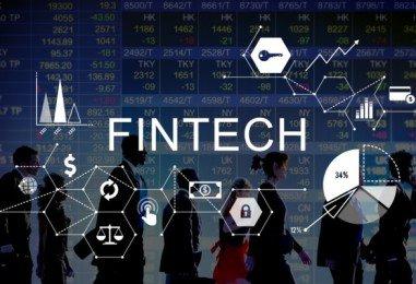 What sectors do online payment startups try to target?