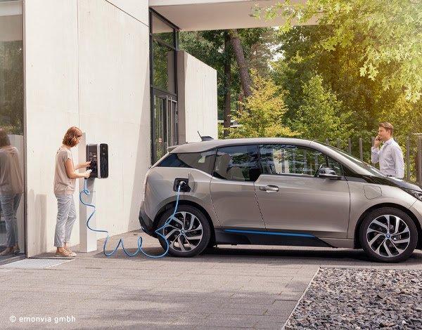 Wirecard and emonvia drive digitalization of e-mobility with charge@work solution