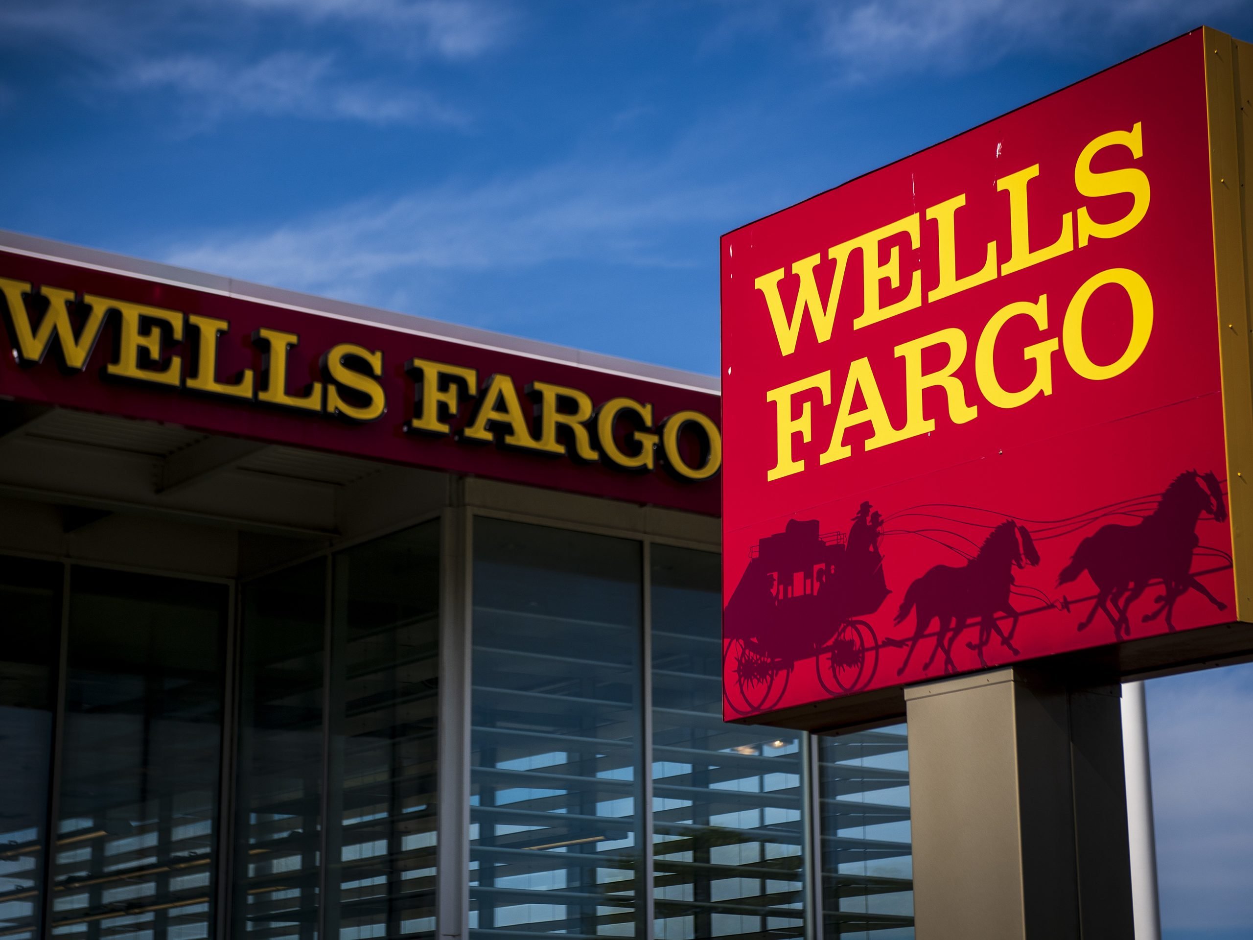 Wells Fargo Names Mike Santomassimo as New Chief Financial Officer