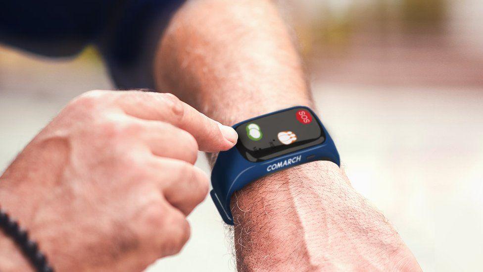 Ensuring the Safety of AXA Customers with Comarch LifeWristbands
